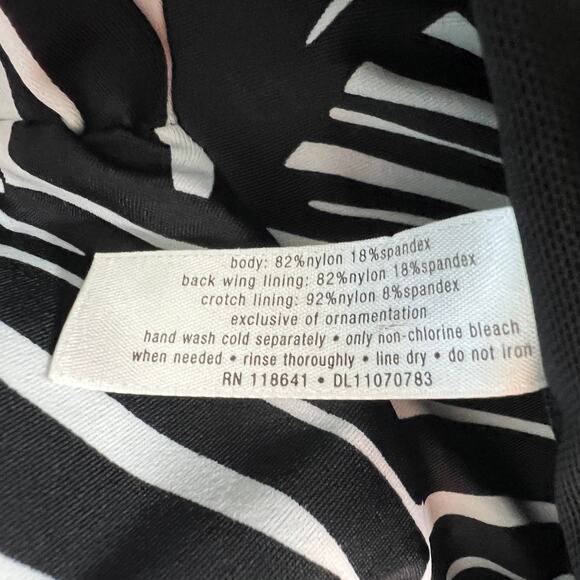 Lane Bryant Black & White Women's Bathing Suit Size 16 Padded Cups - Picture 15 of 16